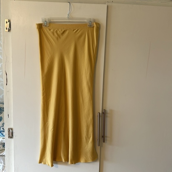 Free People - Picture 3 of 5